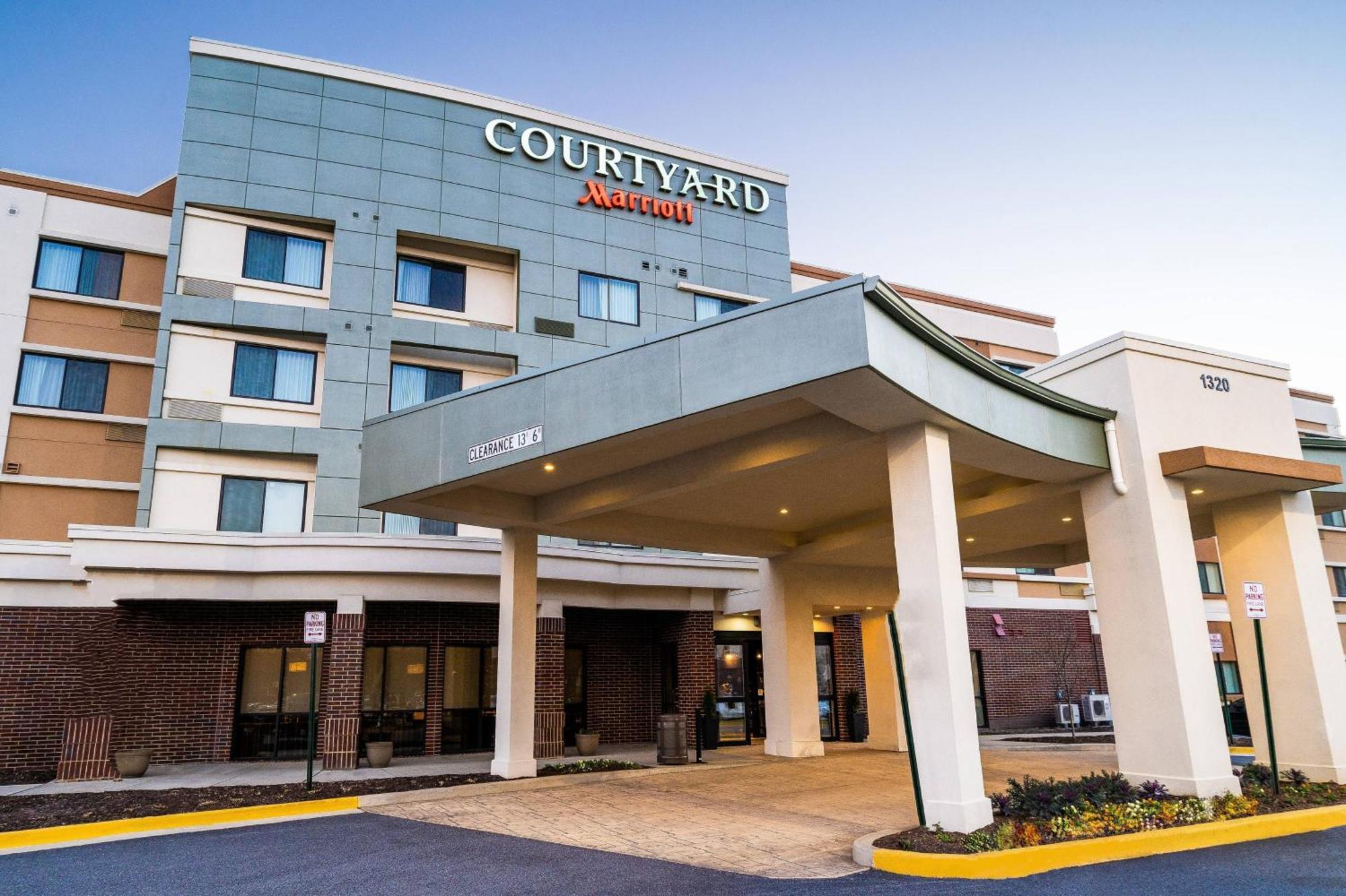 Courtyard Largo Medical Center Drive Hotel Екстериор снимка