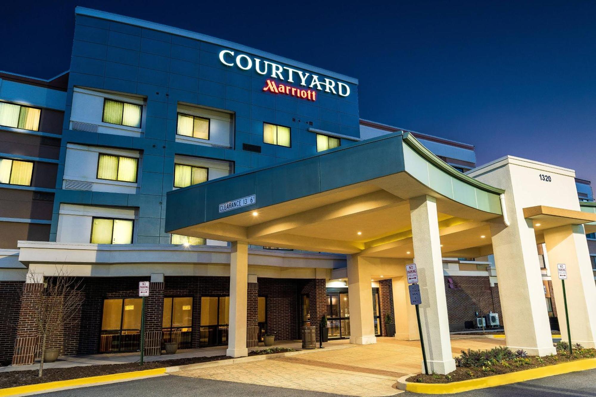 Courtyard Largo Medical Center Drive Hotel Екстериор снимка