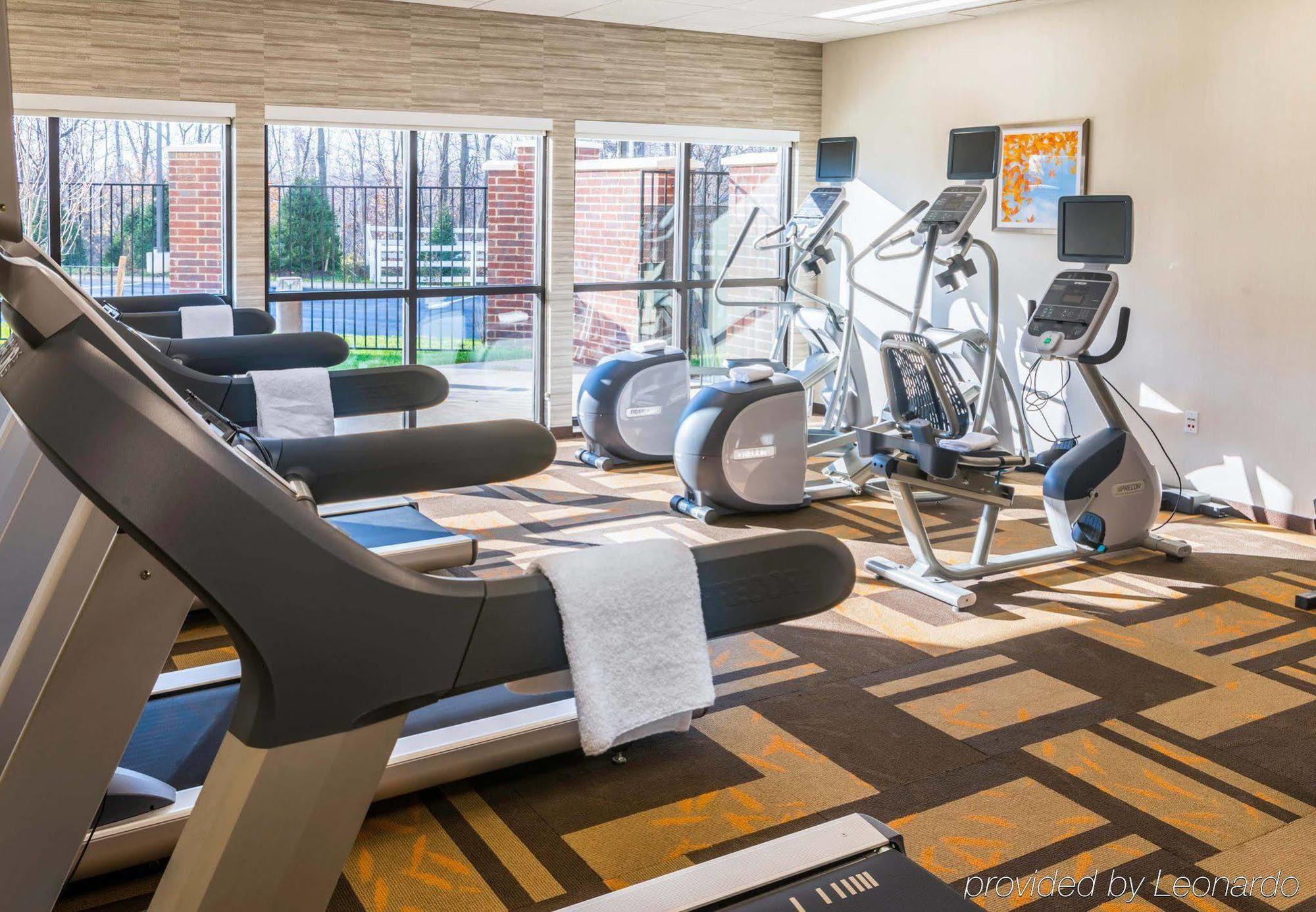 Courtyard Largo Medical Center Drive Hotel Екстериор снимка