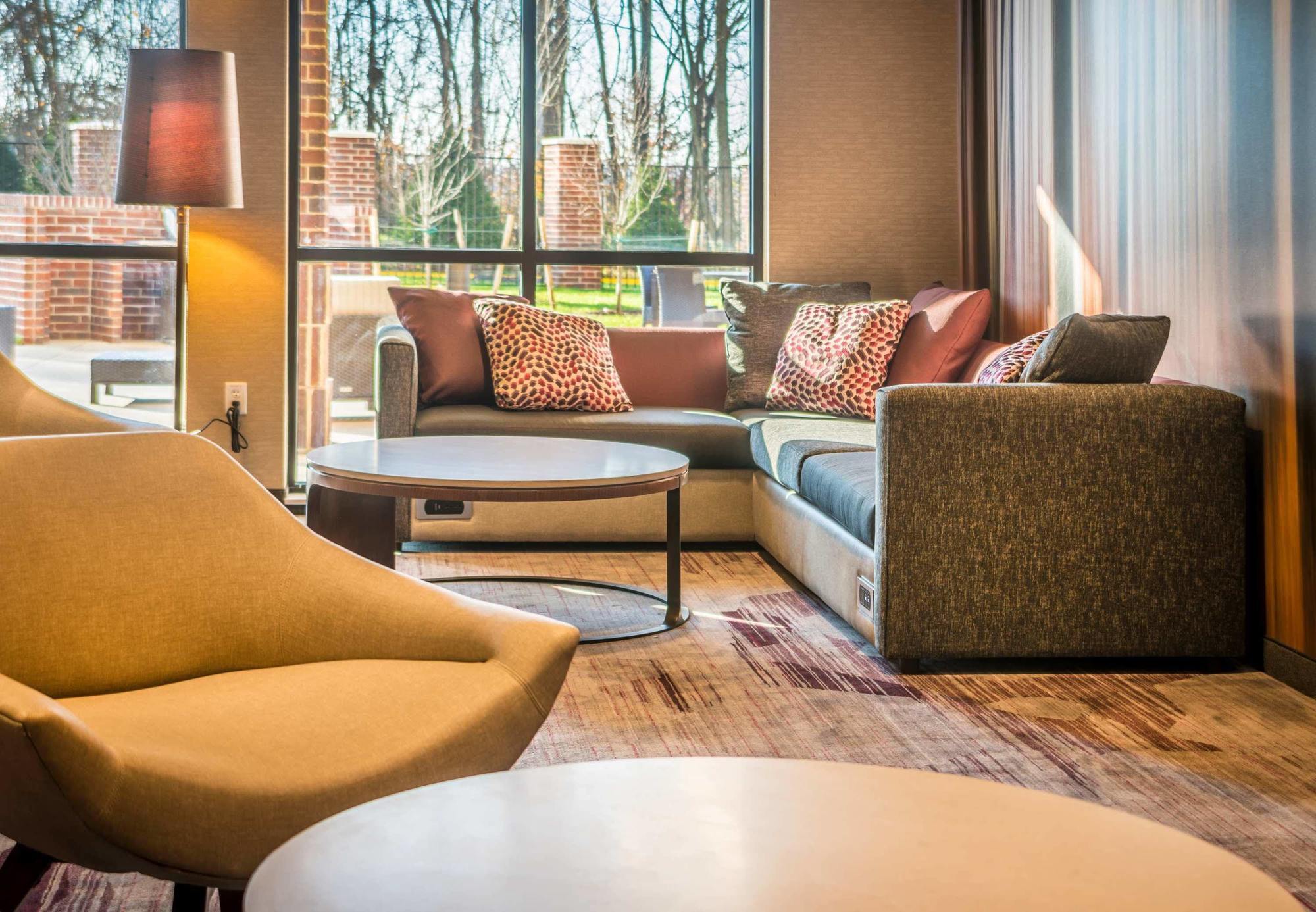 Courtyard Largo Medical Center Drive Hotel Екстериор снимка