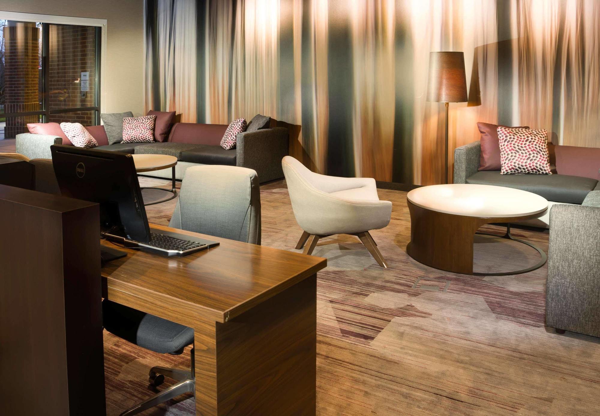 Courtyard Largo Medical Center Drive Hotel Екстериор снимка